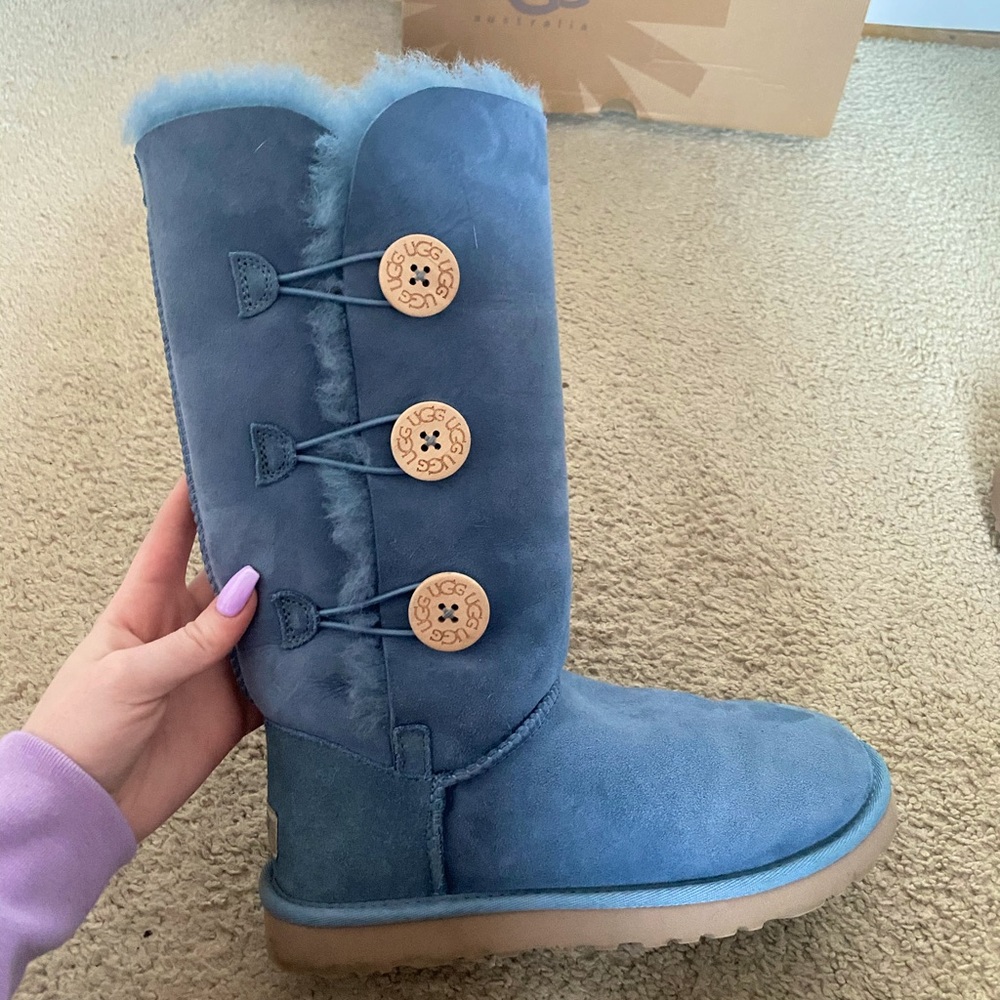 Bailey Button Triplet UGGS